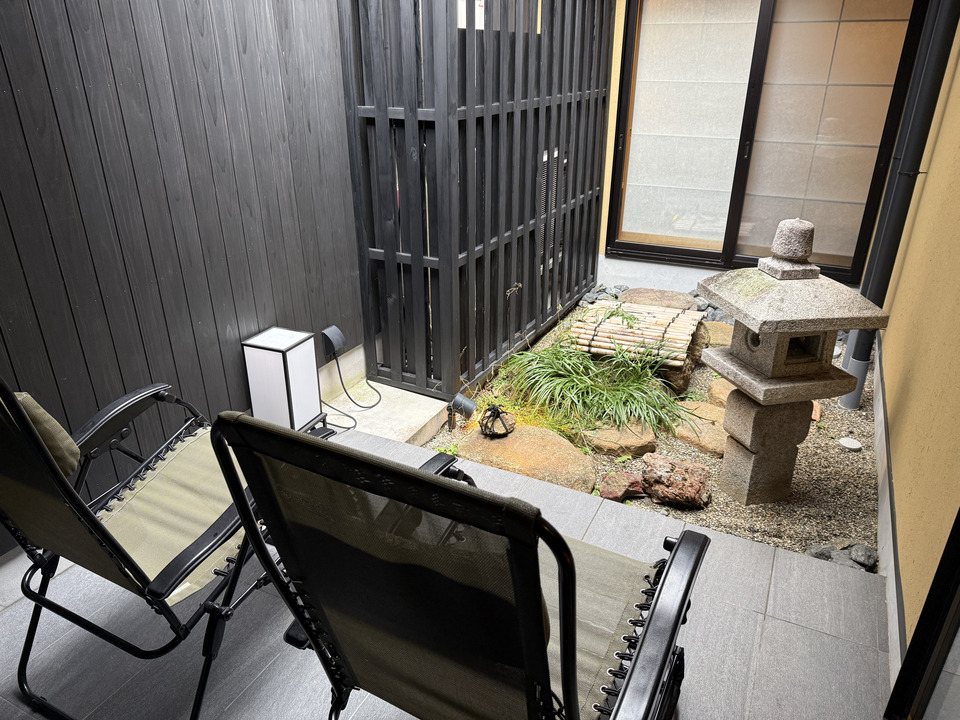 Photo captured at 2025-12-17T10:15:27.