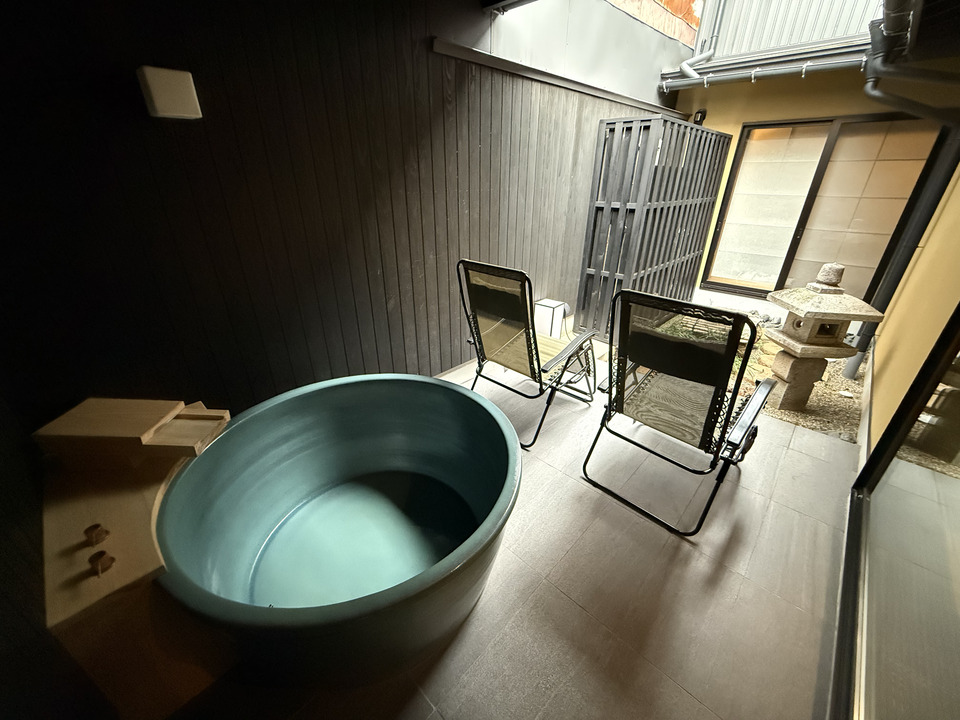 Photo captured at 2025-12-17T10:15:48.