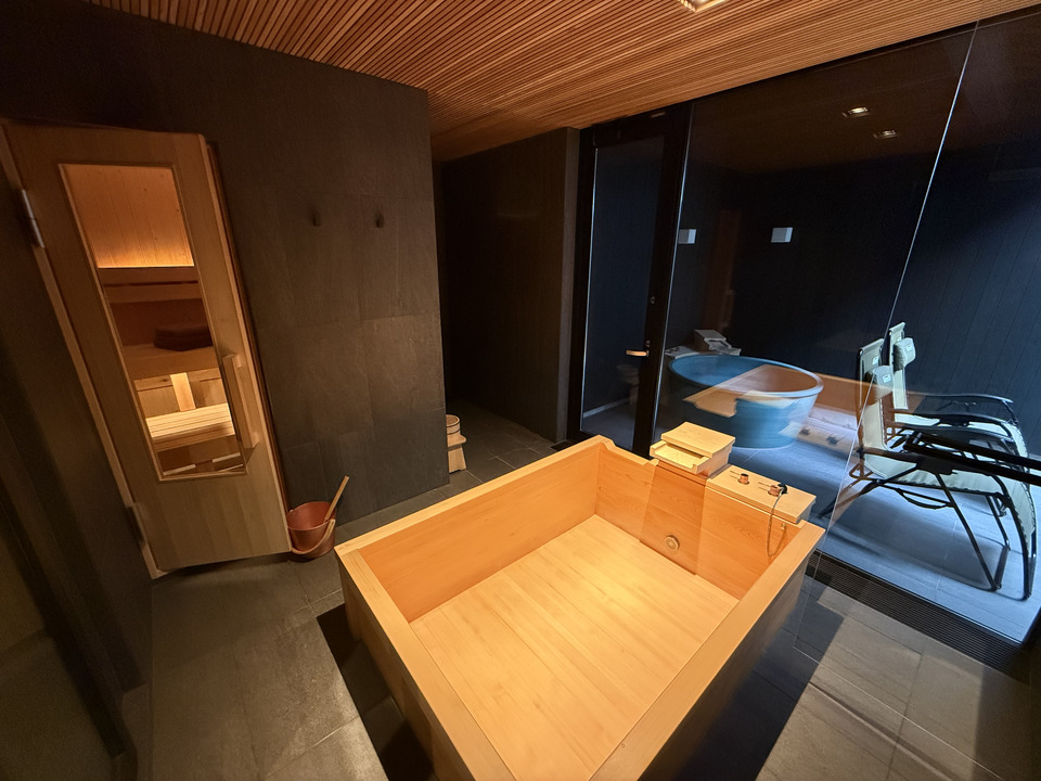 Photo captured at 2025-12-17T10:16:08.